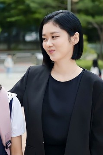 Poster de Episódio 빈자리 (2024)