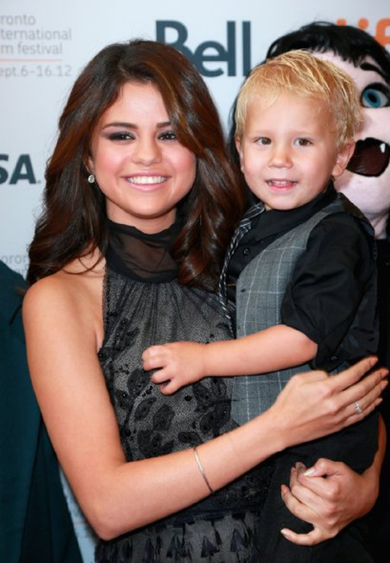 Selena Gomez - Foto 17