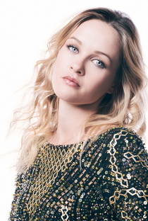 Ambyr Childers - Poster 1