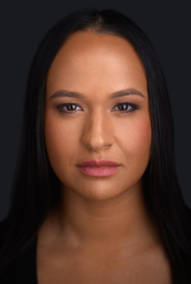 Olivia Lucas - Poster 1