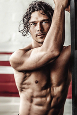 Luke Arnold