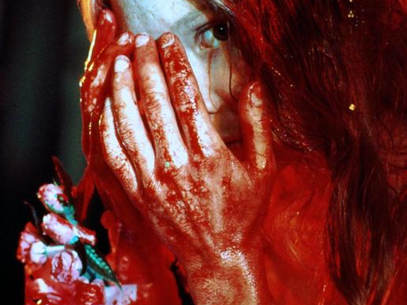 Foto 4 de Carrie, a Estranha