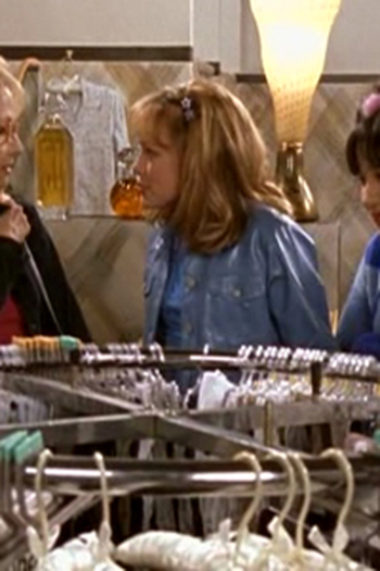 Poster de Episódio Between a Rock and a Bra Place (2001)