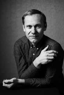 James Hillier - Poster / Capa / Cartaz - Oficial 1