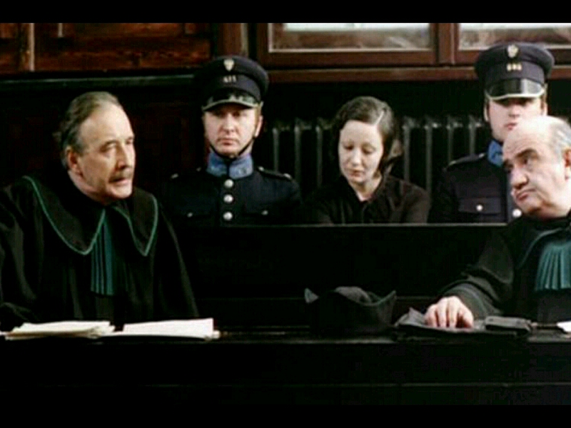 Foto 1 de The Gorgon Case