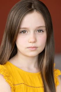 Ellie Lewis (IV) - Poster 1