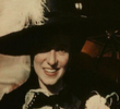 Donna con garofani rossi e rosa