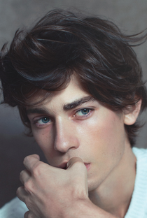 Nicolas Hau - Poster 1