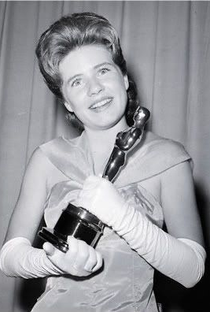 Patty Duke - Poster 1