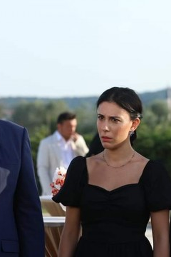 Poster de Episódio 8. Bölüm (2023)