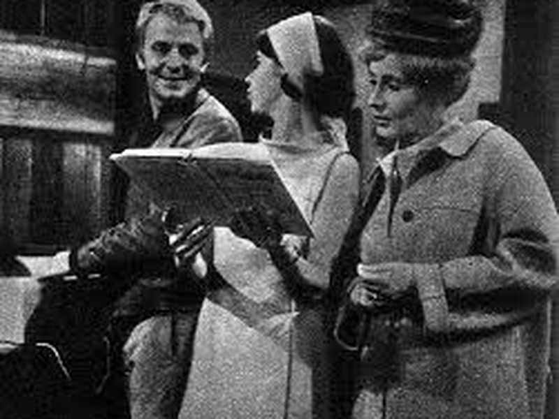 Foto 2 de Love from a Stranger