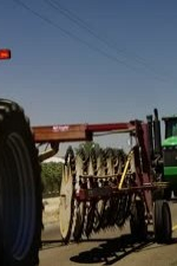 Poster de Episódio The Tractor Challenge (2012)