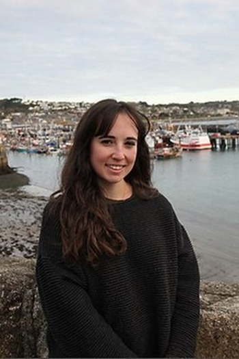 Poster de Episódio Megan and the Sharks (2021)