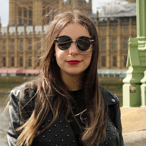 Foto de perfil de Larissa Simões