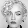 Julia Garner - Foto 2