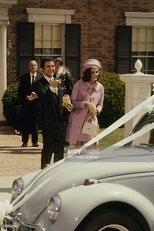 Agência Matrimonial (In Name Only)