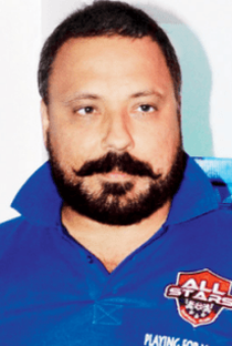 Bunty Walia - Poster / Capa / Cartaz - Oficial 1