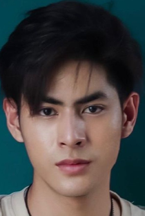 Earth Chitsanupong Soeksiri - Poster 1