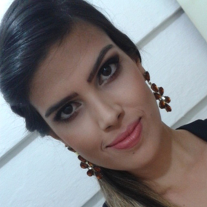 Foto de perfil de Islânia Queiroga de Carvalho
