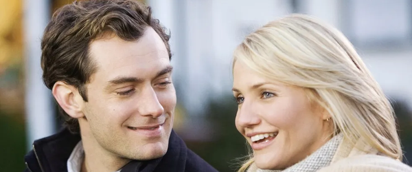 Apple TV+ desenvolve série baseada no filme ‘O Amor Não Tira Férias’