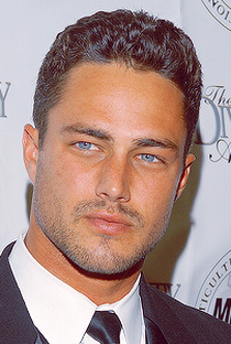 Taylor Kinney - Poster / Capa / Cartaz - Oficial 1