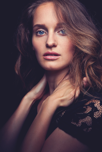 Alma Hasun - Poster 1