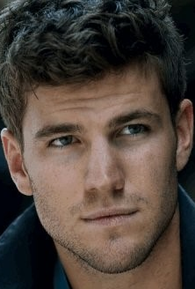 Austin Stowell