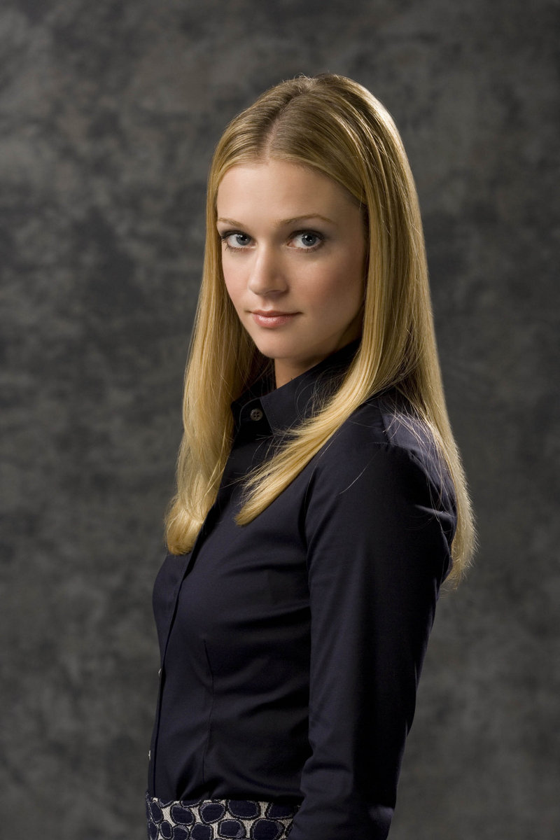 A. J. Cook - Foto 1