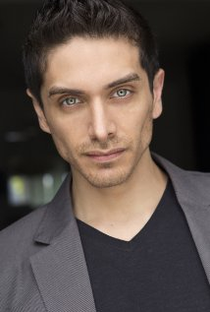 Josh Keaton - Poster / Capa / Cartaz - Oficial 2