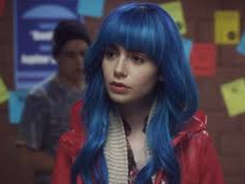 Foto 1 de M83: Claudia Lewis