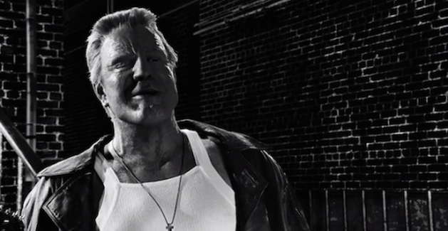 Marv mata "geral" em dois novos clipes de Sin City: A Dama Fatal