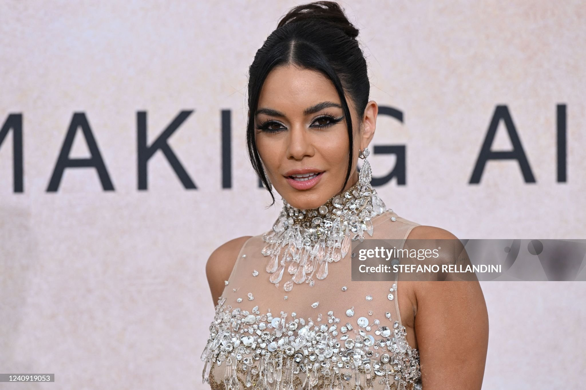 Vanessa Hudgens - Foto 25