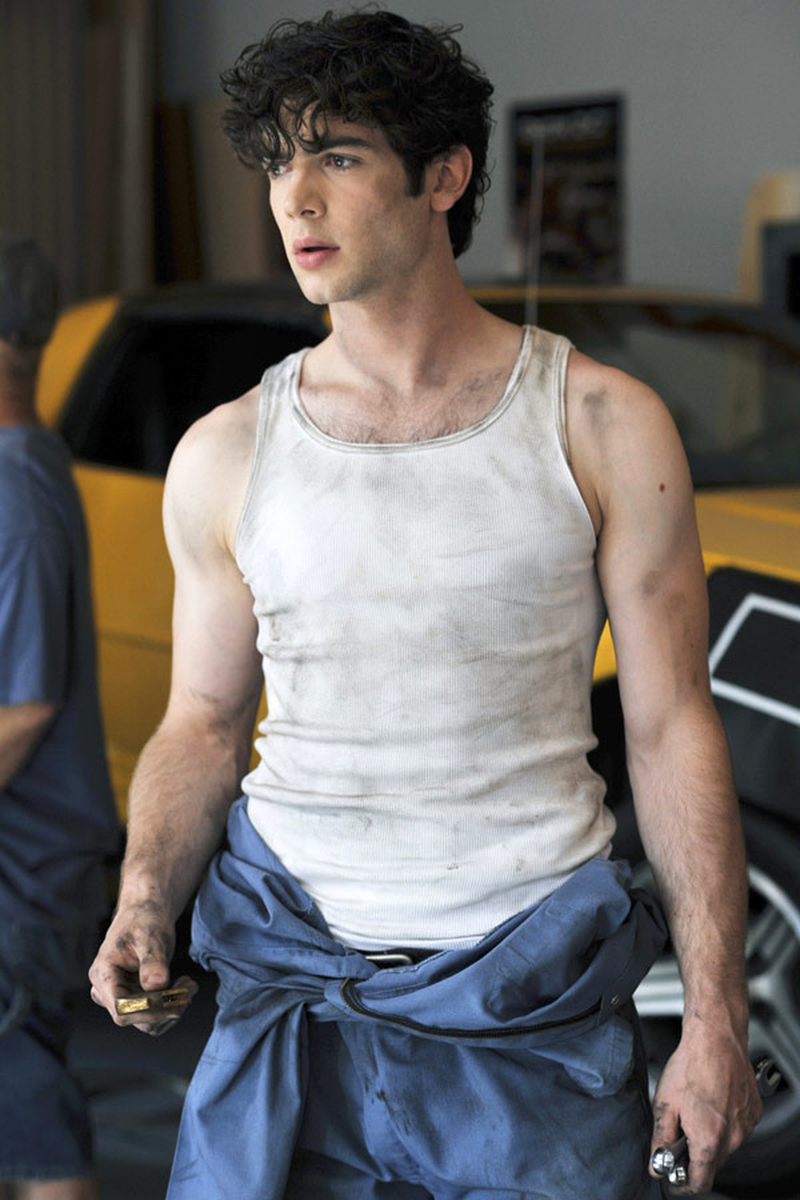 Ethan Peck - Foto 1