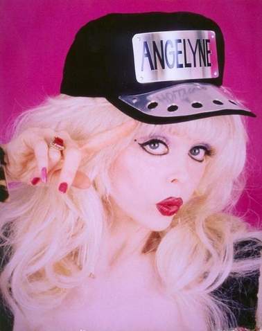 Angelyne | Artista | Filmow