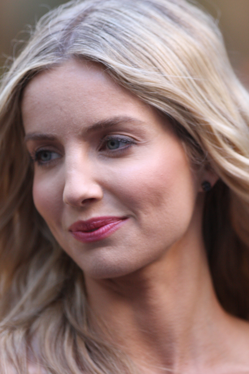 Annabelle Wallis - Foto 1