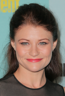 Emilie de Ravin - Poster 3