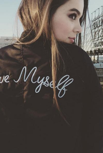 Hailee Steinfeld - Love Myself - Poster / Capa / Cartaz - Oficial 1