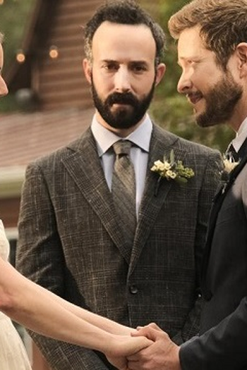 Poster de Episódio A Wedding, A Funeral (2021)