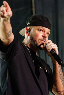 Residente - Poster 1