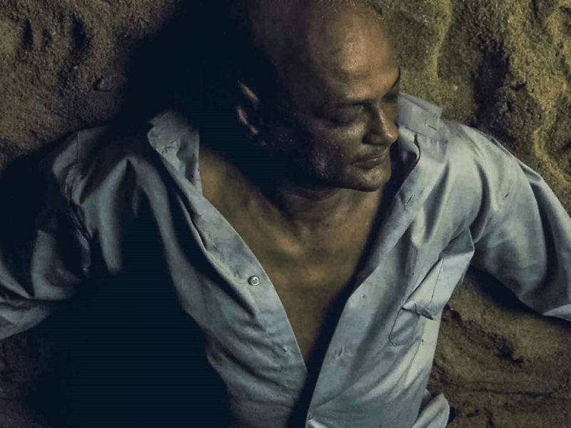 Foto 4 de Dark In The White Light