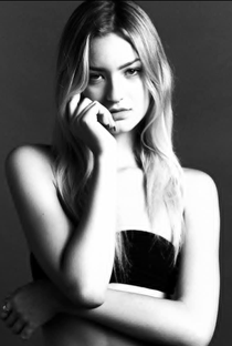 Aris Le Beau - Poster 1