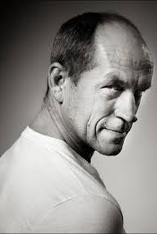 Poster 3 de Filme Victor (1998)