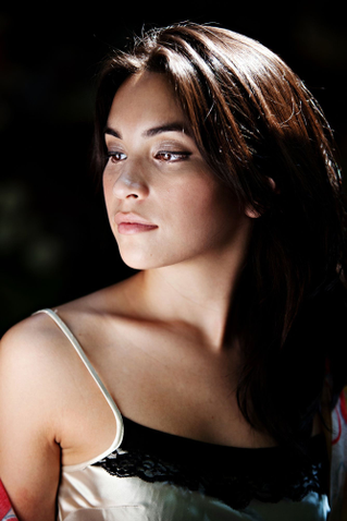 Krystal Vee (28 de Novembro de 1987) | Artista | Filmow