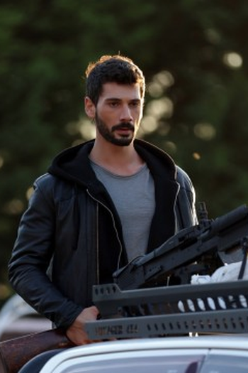 Poster de Episódio 4. Bölüm (2023)