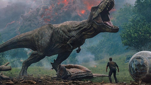 Mesmo em pré-estreia, Jurassic World: Reino Ameaçado lidera ranking