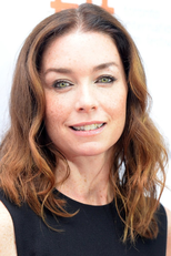 Julianne Nicholson