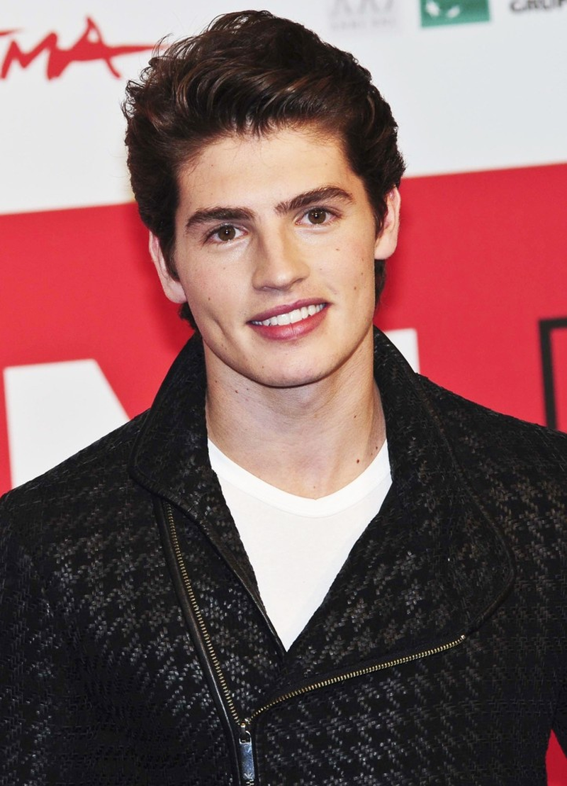 Gregg Sulkin - Foto 8