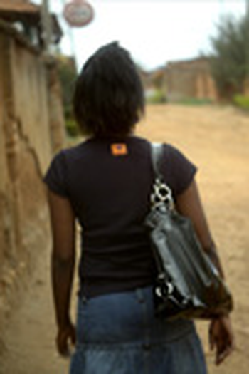 Poster de Filme Massa Cinzenta (2011)