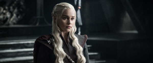 Emilia Clarke não pretende mais atuar em produções de fantasia após “Game of Thrones”