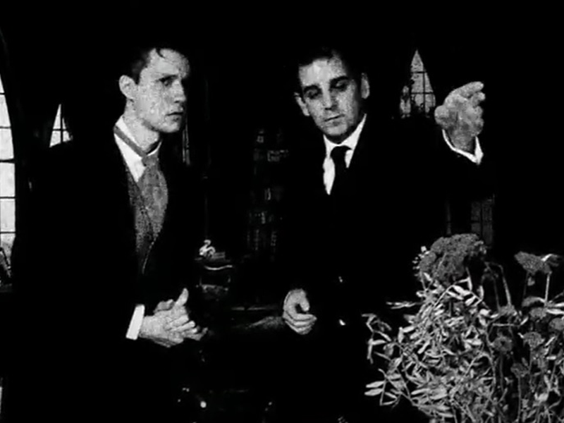 Foto 4 de All Quiet on the Holmes Front